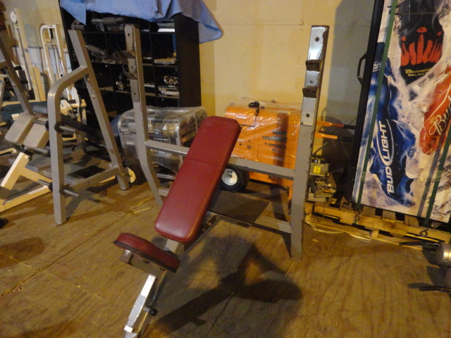 Maxicam Olympic Incline Bench Press