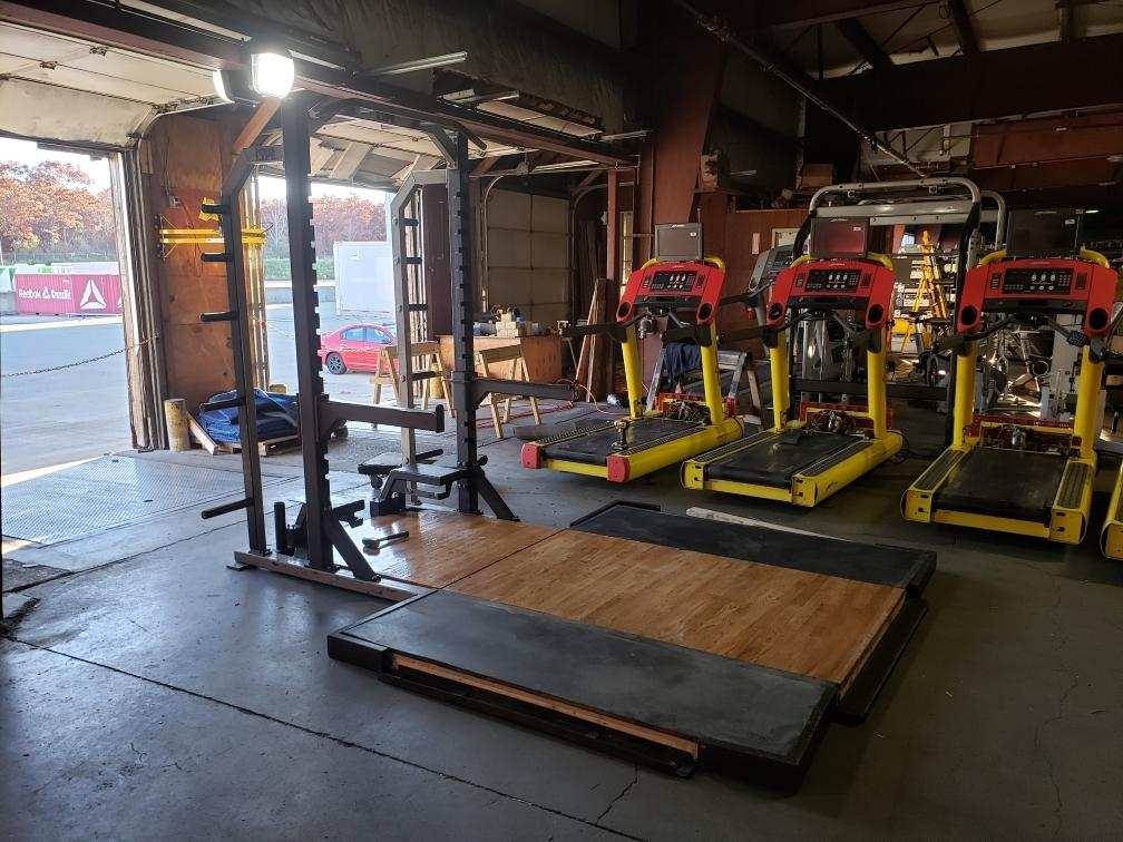 Power Lift Half Rack with Platform