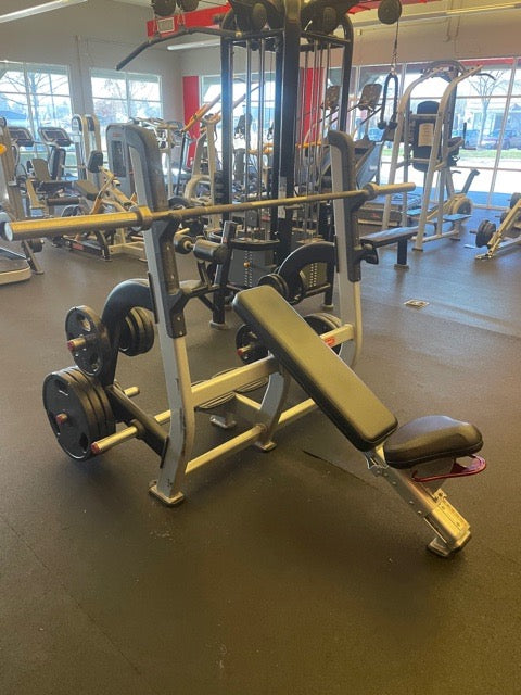 Star Trac Inspiration Olympic Incline Bench Press
