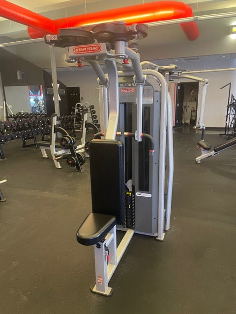 Star Trac Pec Deck/Rear Delt Impact Series