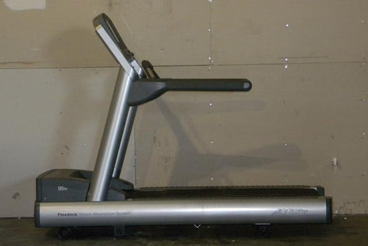 Life Fitness 95Te Treadmill